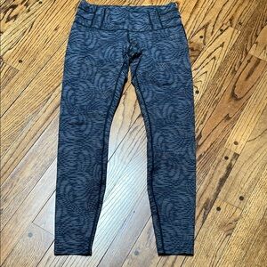 MEC sz S women's patterned tights - nice seam work; EUC